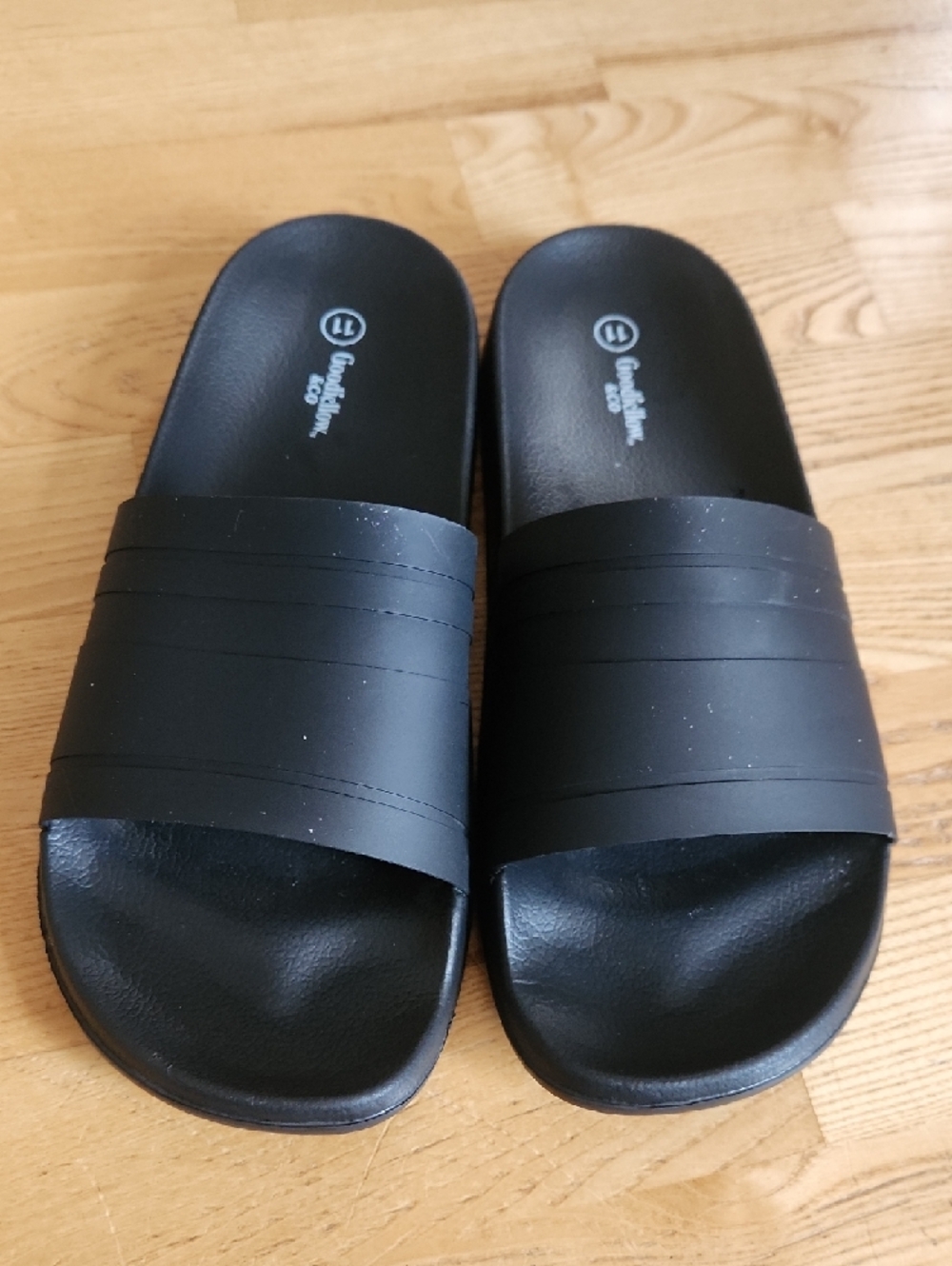 Goodfellow & Co Black Textured Slide Sandals - Picture 6 of 6